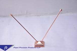 BRASS-ROYAL-PIRAMIC-CROSS-FLAG-STAND | Paani Precision Products LLP.